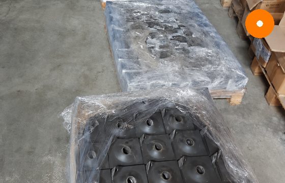 Партия анкерных шайб на складе